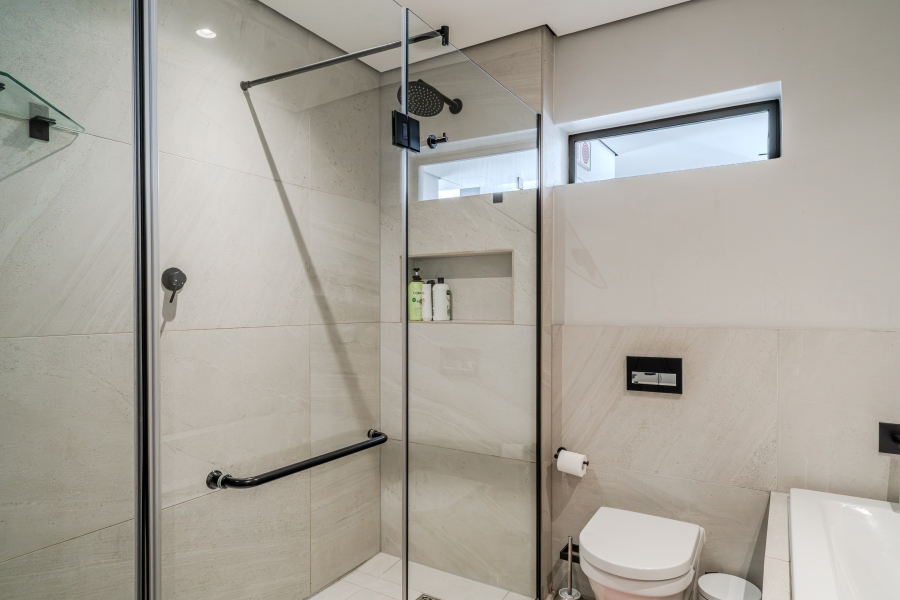 1 Bedroom Property for Sale in Green Point Western Cape